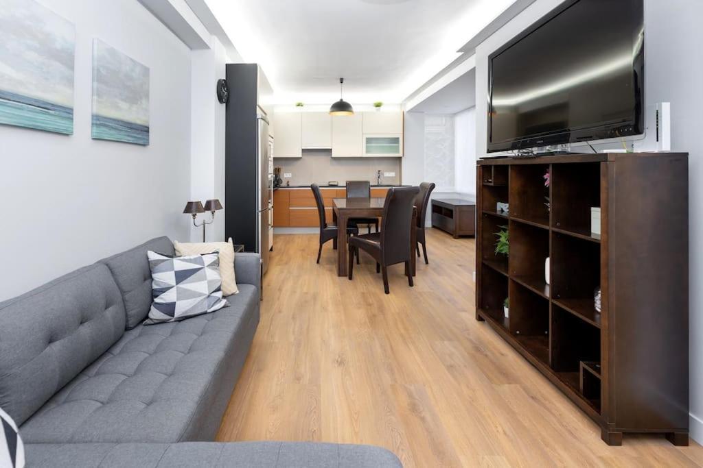 Precioso Piso Con Terraza En Centro De Granada Appartamento Esterno foto